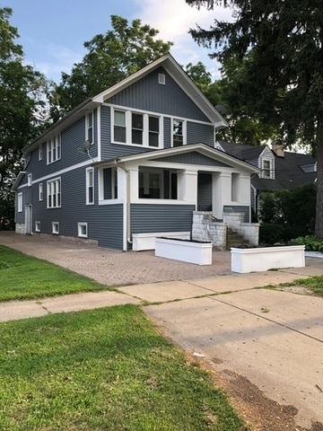 property at 305 W Palatine Rd