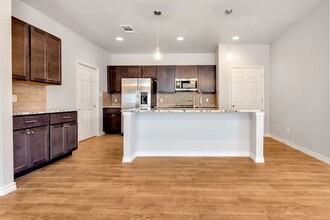 643 County Rd 306-Unit -Unit B in Jarrell, TX - Building Photo - Building Photo