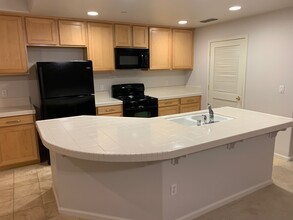 12400 Fair Oaks Blvd #123 in Fair Oaks, CA - Foto de edificio - Building Photo