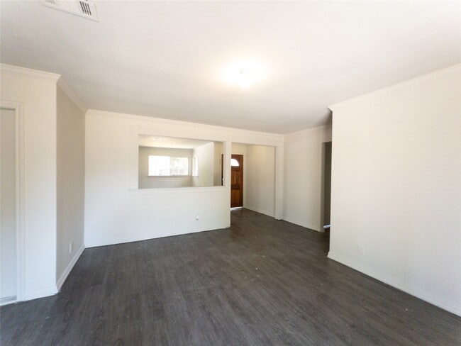 814 Eastlake St