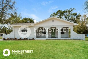 540 Charles Ave in Orange City, FL - Building Photo
