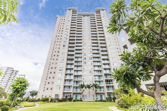 215 N King St in Honolulu, HI - Foto de edificio - Building Photo