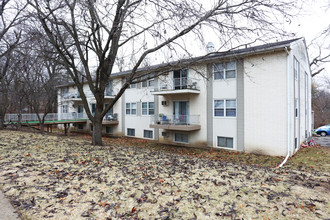 3809 University Ave in Des Moines, IA - Foto de edificio - Building Photo