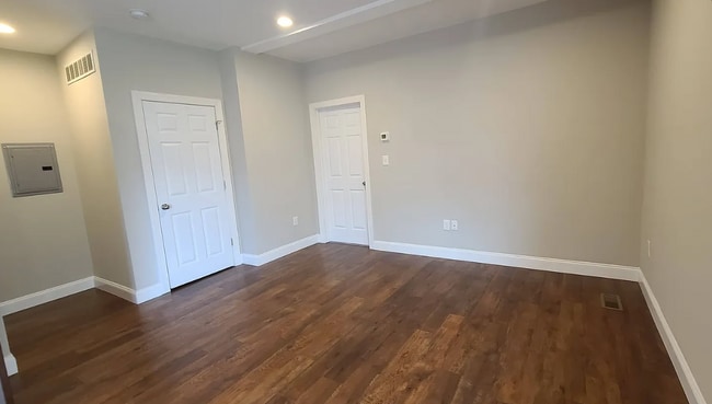 135 S Main St in Perkasie, PA - Building Photo - Building Photo