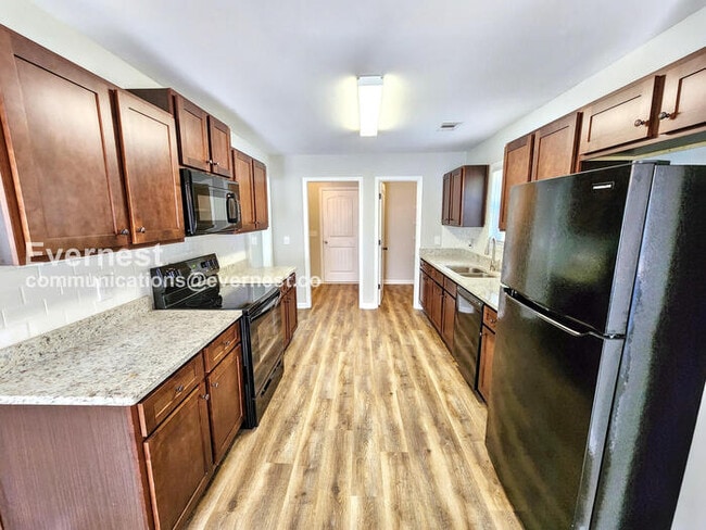 634 Stowers Dr in Monroe, GA - Building Photo - Building Photo