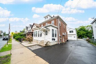 351 Somerset St in New Brunswick, NJ - Building Photo