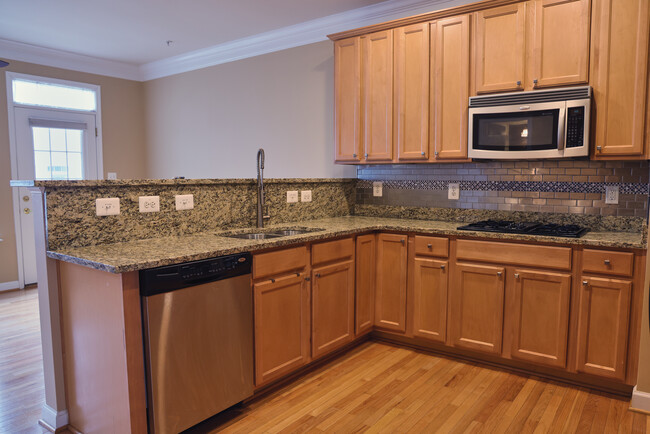 4324 Talmadge Cir in Camp Springs, MD - Foto de edificio - Building Photo