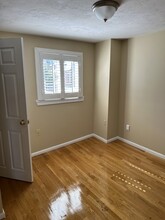 7 Grimes St, Unit 3 in Boston, MA - Foto de edificio - Building Photo