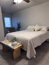 744 Justus Ave in Harrisburg, SD - Foto de edificio - Building Photo