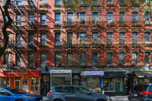 330 E 11th St in New York, NY - Building Photo - Building Photo