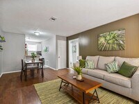 3641 N MacGregor Way photo'