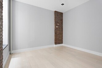 336 E 18th St in New York, NY - Building Photo - Building Photo