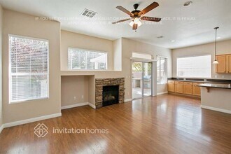 2731 Enchanted Isle St in Henderson, NV - Building Photo - Building Photo