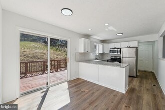 21 Zinn Way in Linden, VA - Building Photo - Building Photo