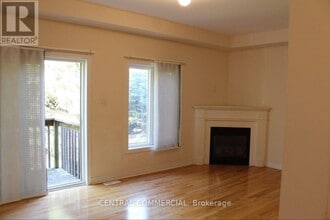 11 Shallot Ct in Richmond Hill, ON - Building Photo - Building Photo