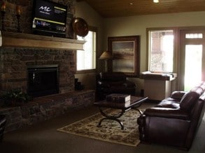 Silver Pines Apartments in Vernal, UT - Building Photo - Interior Photo