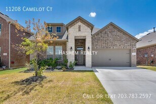 11208 Camelot Ct in Aubrey, TX - Building Photo