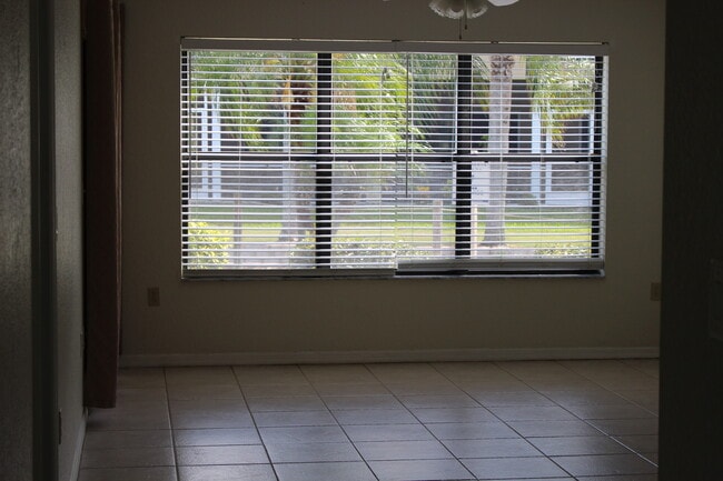 404 Bouchelle Dr, Unit #104 in New Smyrna Beach, FL - Building Photo - Building Photo