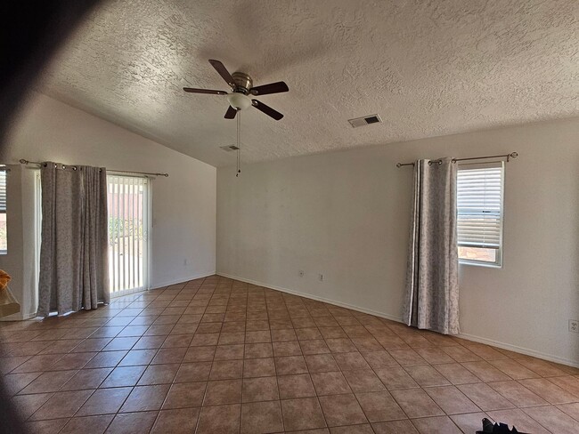 5808 Desert Peak Pl in Las Cruces, NM - Building Photo - Building Photo