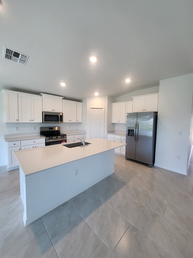 1204 NW 13th Terrace in Cape Coral, FL - Building Photo - Building Photo