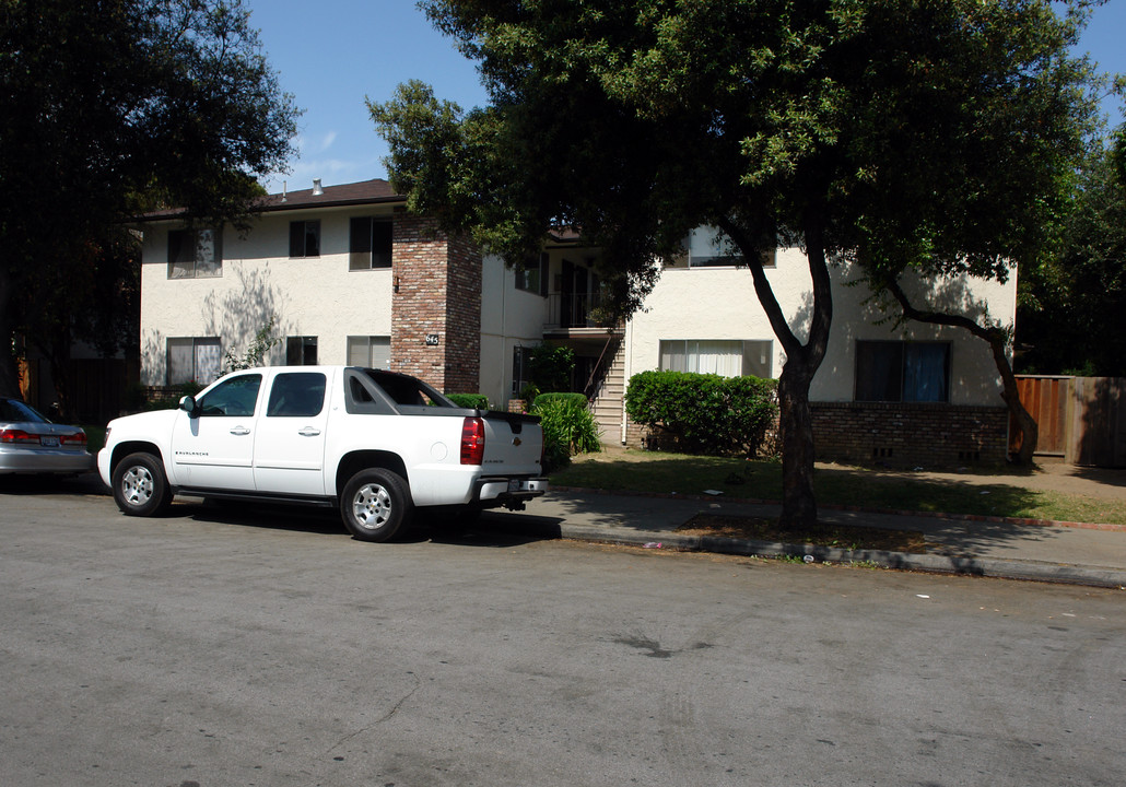 645 Grand Fir Ave in Sunnyvale, CA - Foto de edificio