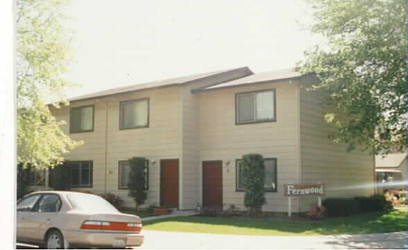 Fernwood in Tracy, CA - Building Photo