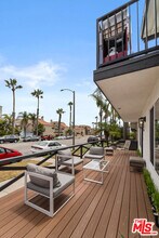 213 17th St in Huntington Beach, CA - Building Photo - Building Photo