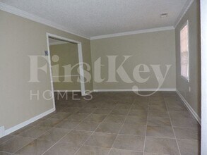 8601 Thorncliff Fairway, Unit 2 in Memphis, TN - Building Photo - Building Photo