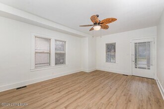 4806 Peachtree Ave in Louisville, KY - Building Photo - Building Photo