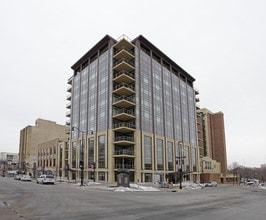 10 W Mifflin St in Madison, WI - Foto de edificio - Building Photo