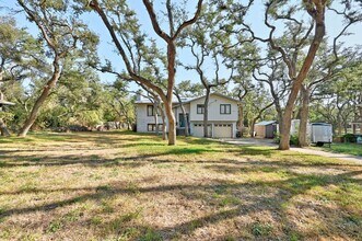 10102 Murmuring Creek Dr in Austin, TX - Building Photo - Building Photo