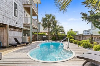 397 E 2nd St in Ocean Isle Beach, NC - Building Photo - Building Photo