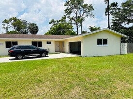 3421 Helena Dr in Lake Worth Beach, FL - Building Photo