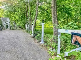 47 Johnson Rd in Kent, CT - Building Photo