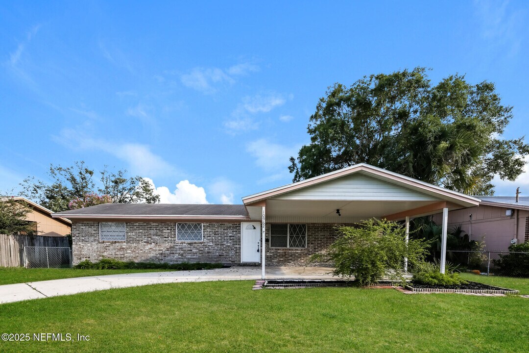 10962 Luana Dr N in Jacksonville, FL - Building Photo
