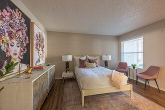 Gloria Park Villas in Las Vegas, NV - Building Photo - Interior Photo