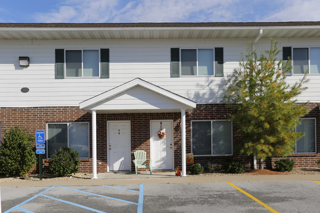 Providence Court Apartments in Columbia, MO - Building Photo