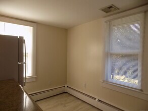 6 Hillside Ave in New Milford, CT - Building Photo - Building Photo