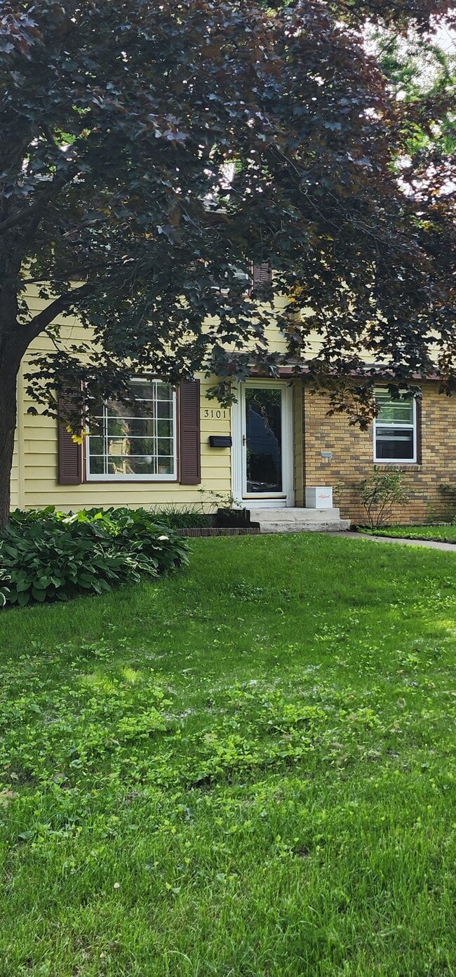 property at 3101 Quebec Ave S