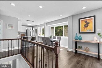 9802 Cherry Tree Ln in Silver Spring, MD - Building Photo - Building Photo