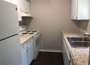 602 NW 250th St in Newberry, FL - Building Photo - Building Photo