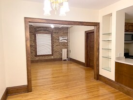 1204 Harmon Pl in Minneapolis, MN - Building Photo