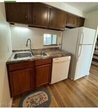 5221 Cline Rd in Kent, OH - Building Photo - Building Photo