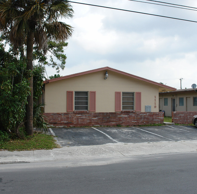 1119 W Las Olas Blvd in Fort Lauderdale, FL - Building Photo - Building Photo