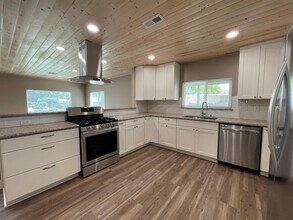 3179 Aloha Ln in Chico, CA - Building Photo - Building Photo