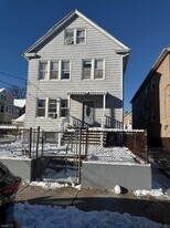 1010 Kilsyth Rd in Elizabeth, NJ - Building Photo