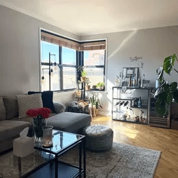 525 W Aldine Ave, Unit A in Chicago, IL - Foto de edificio - Building Photo