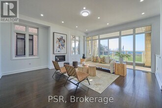 195 Port Darlington Rd in Bowmanville, ON - Building Photo - Building Photo