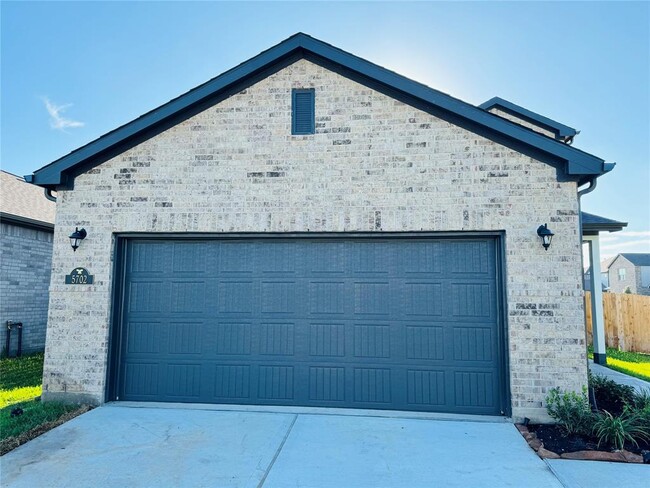 5702 Quest Valley Dr in Katy, TX - Foto de edificio - Building Photo