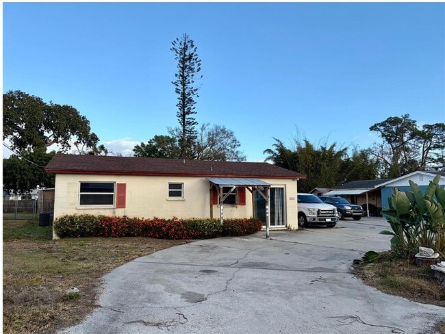 property at 5219 31st St Ct E